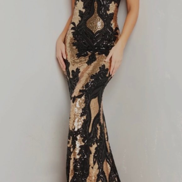 Designer Jovani 23319 Black and Gold sequinned embellished fitted gown - Picture 1 of 5